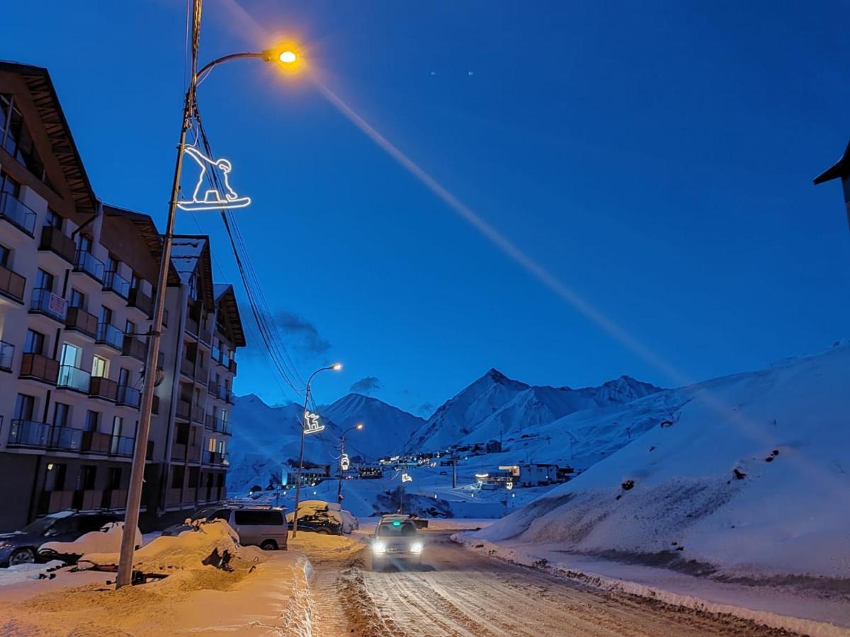 New Gudauri Redco Twins-Premium Mountain Apartment Close The Gondola Lift Dış mekan fotoğraf